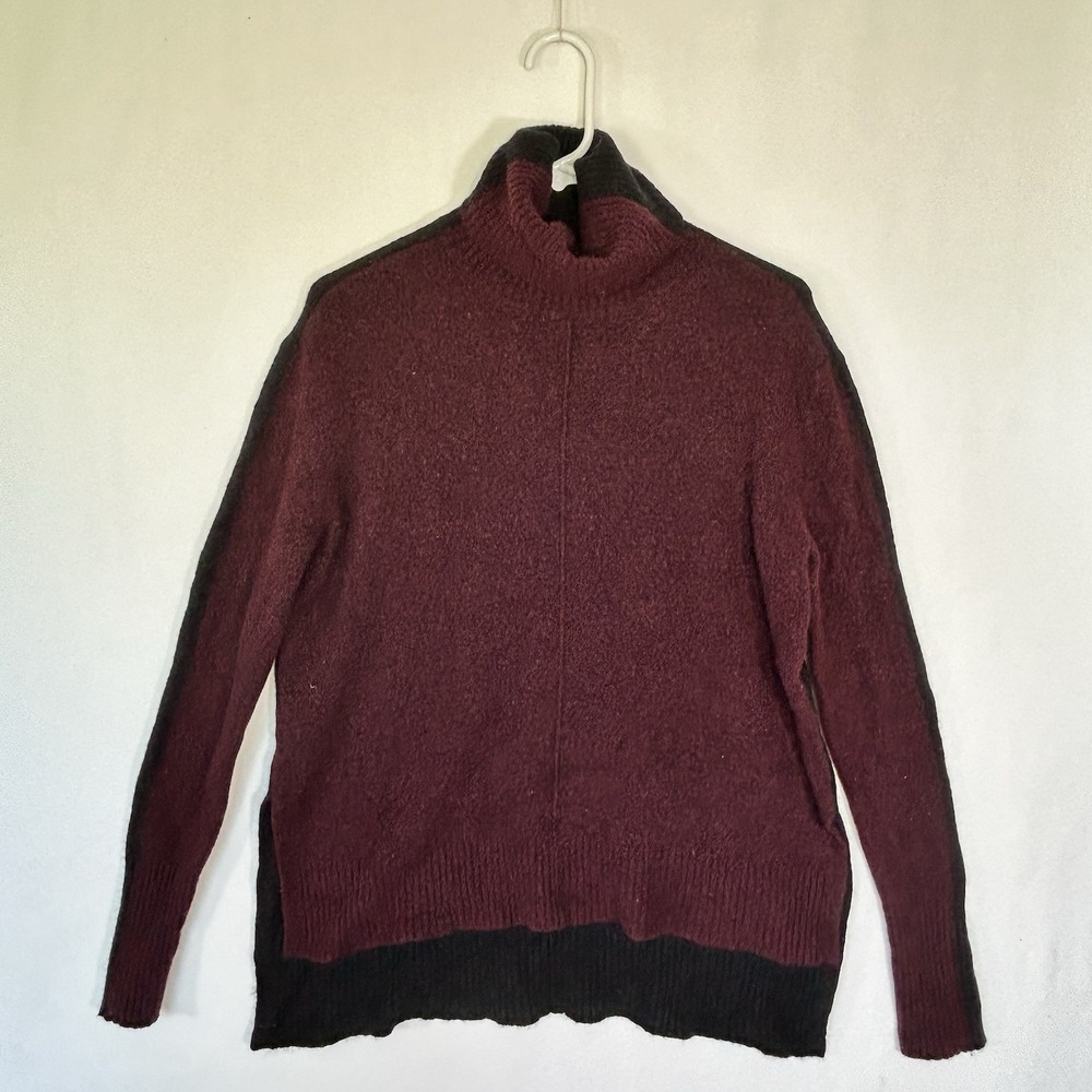 Athleta Women's Tunic Sweater Turtleneck Two Tone Long Sleeves Size Small Comfy